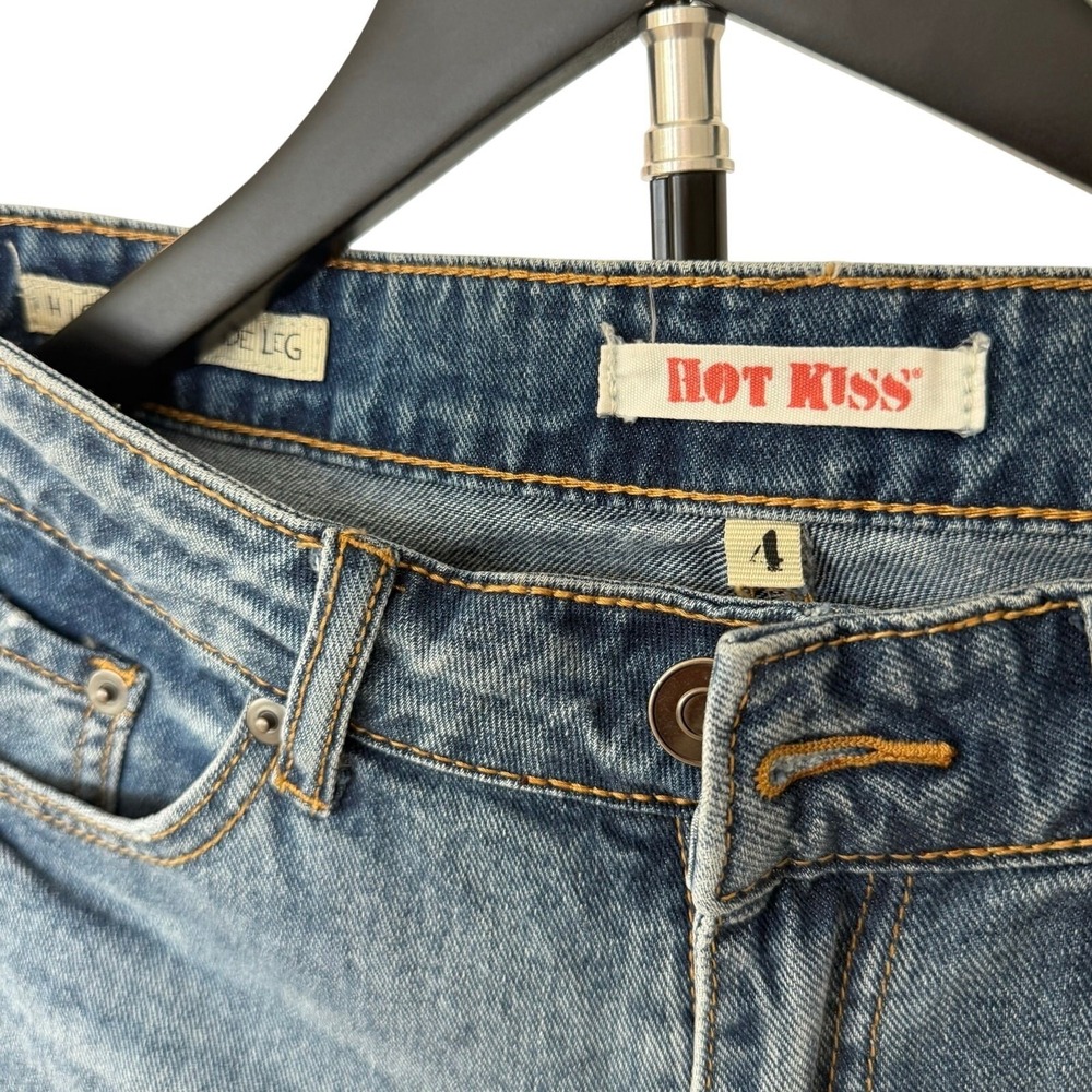 Hot Kiss Y2K distressed, capri, jeans, size 4 medium wash, raw hem cropped